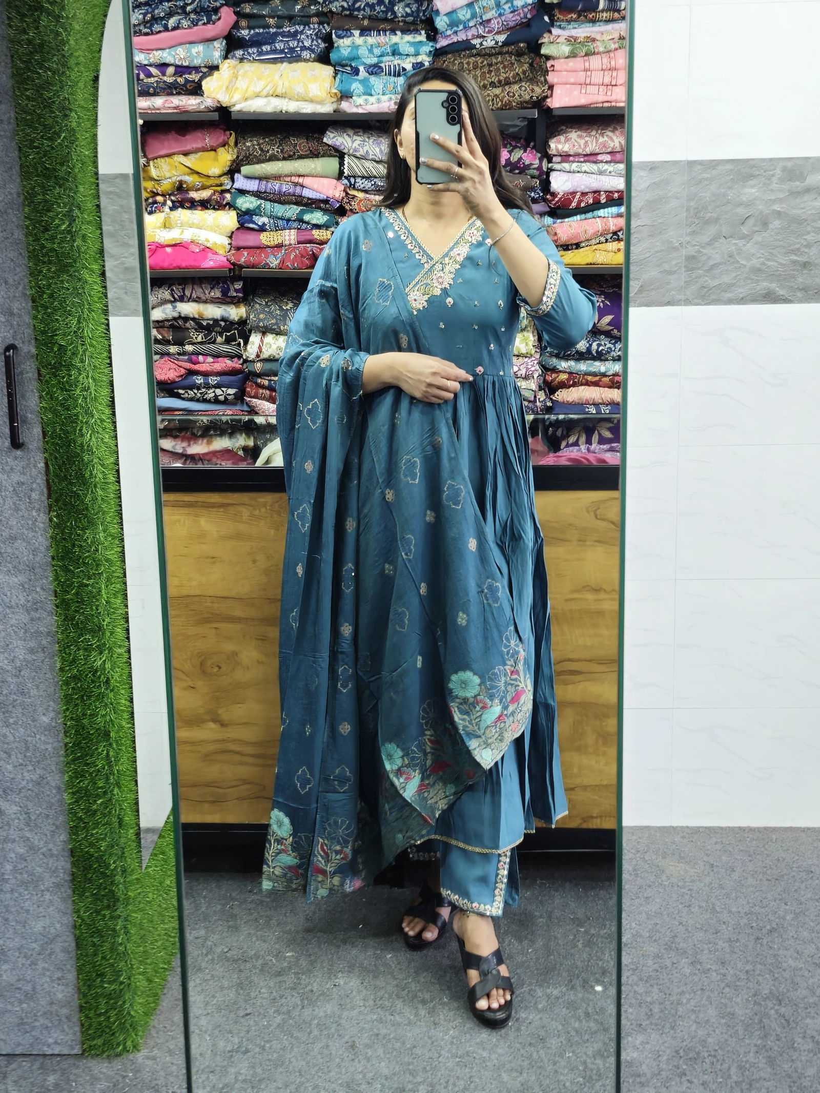 Kalaai Fashion Viscose Roman Silk Designer Kurti With Bottom Dupatta Wholesalers In Delhi
